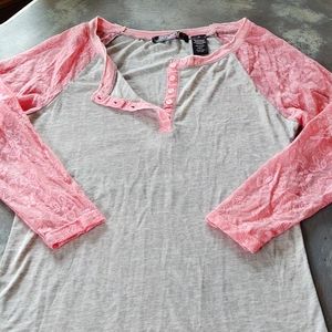 Sugar Rush lace sleeves top size Medium